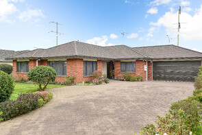 SOLD - 36 Heritage Ave, Chartwell$665,000