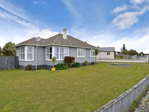 SOLD - 149 Maeroa Rd, Maeroa$385,000