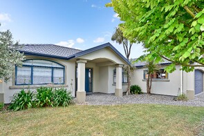 SOLD - 27 Edenpark Dr, Rototuna Nth$721,000