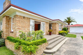 SOLD - 35 Haultain St, Fairfield$696,000