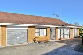 SOLD - 52c Naylor St, Hamilton East$435,000